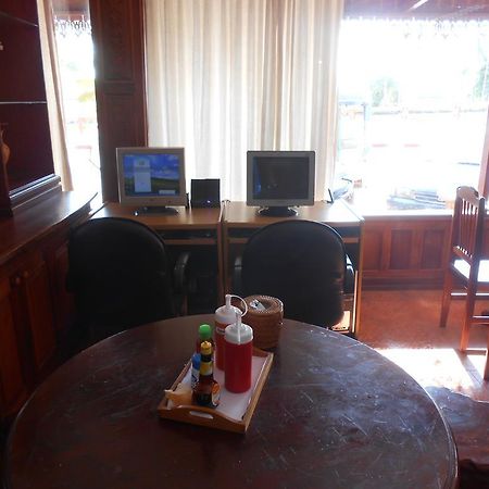 Chanthasom Guesthouse Ban Nongdouang エクステリア 写真