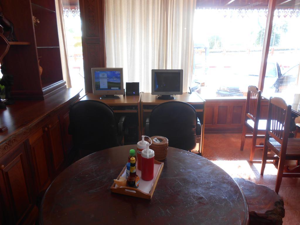 Chanthasom Guesthouse Ban Nongdouang エクステリア 写真