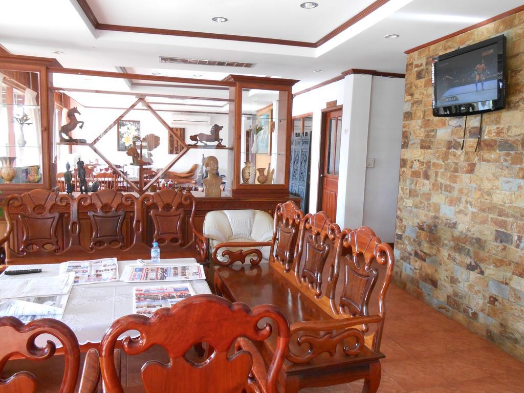 Chanthasom Guesthouse Ban Nongdouang エクステリア 写真